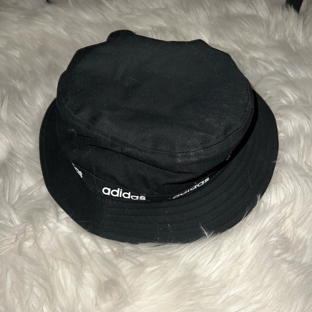 adidas bucket hat